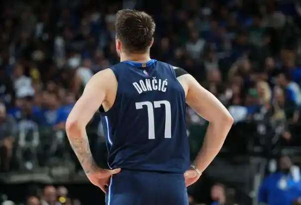 西部决赛g3,独行侠主场100-109不敌勇士,系列赛0比3落后.