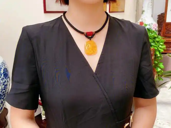琥珀蜜蜡项链