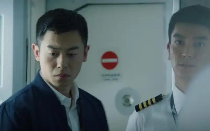 朱亚文客串中国机长导演只给了他一句6个字的台词怎么这么牛啊