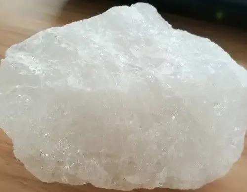 东矿进口石英矿石