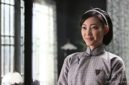 由人气女星王丽坤联手实力演员柳云龙主演的电视剧《告密者》日前正在