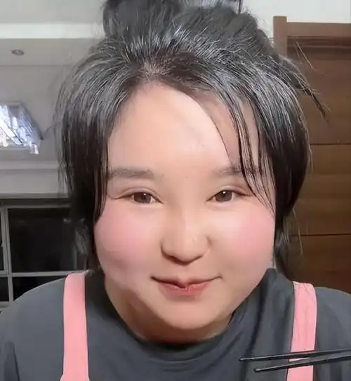 因护食与丈夫离婚!240斤女网红自称瘦到200斤,谎言被揭穿遭打脸