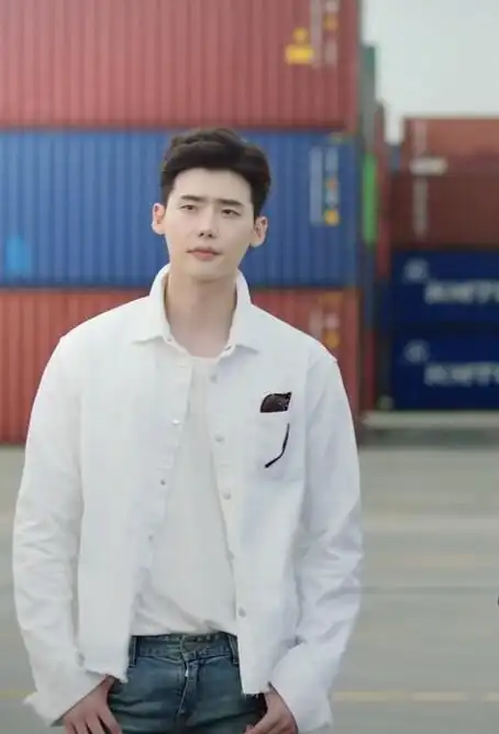 w两个世界李钟硕