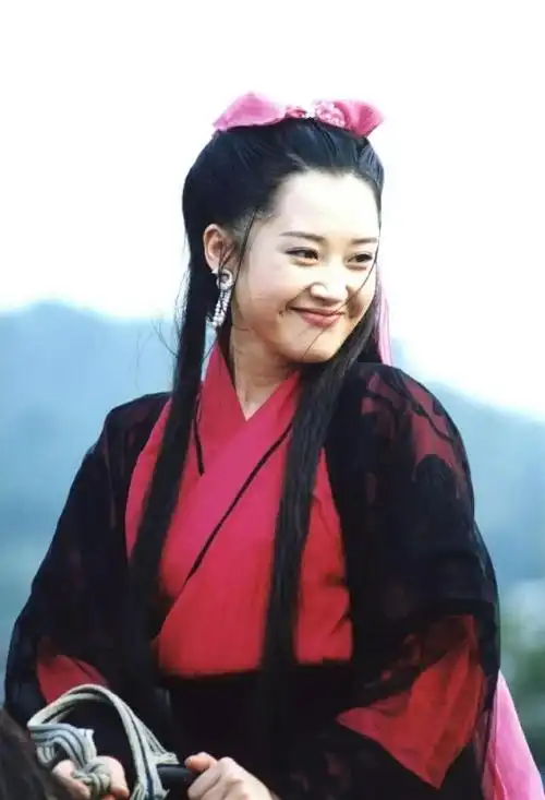 原创金庸说许晴演出了他心中的任盈盈曾是很多人的童年女神啊