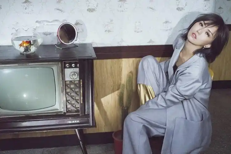 孙燕姿出道17年来最狂之作《跳舞的梵谷》 理智与疯狂并行