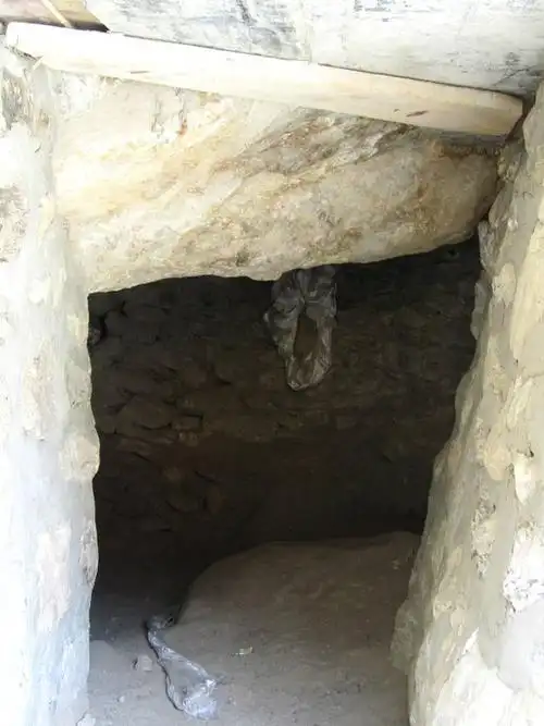 同学们,米拉日巴真的能飞吗?