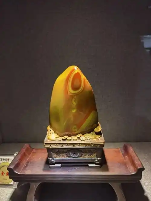 第十二届柳州国际奇石节开幕(附金奖作品)_文化_艺术节_疫情