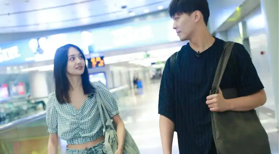 郑爽与张恒旧照.