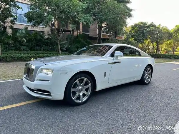 100多万劳斯莱斯魅影跑车界的天花板开着真是奢华享受