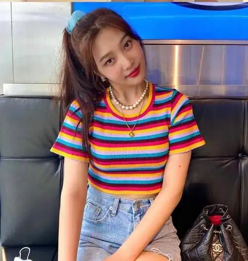 joy朴秀荣的私服穿搭,时尚又少女,是肉肉女孩的福音