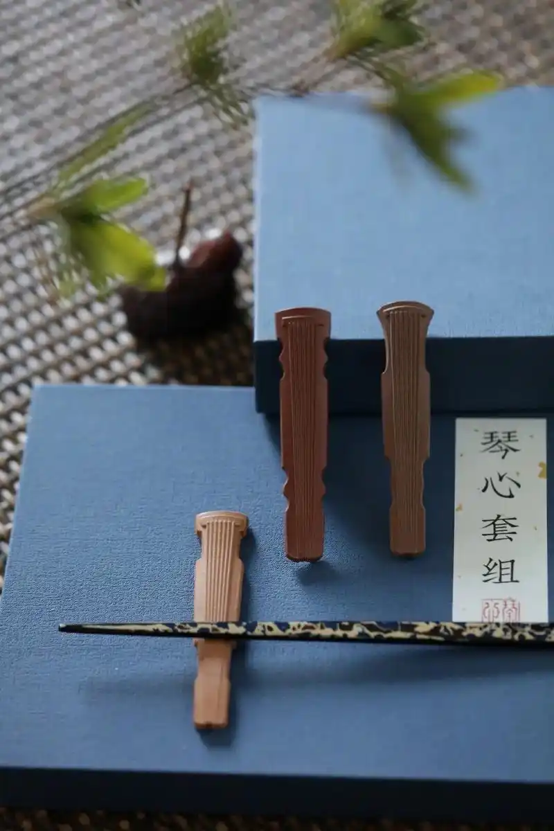 古琴是世界上最古老的弹拨乐器之一,至今已有三千多年的历史,也 - 抖