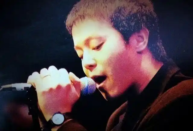 从"摇滚歌王"到"流浪歌手",窦唯到底经历了什么?