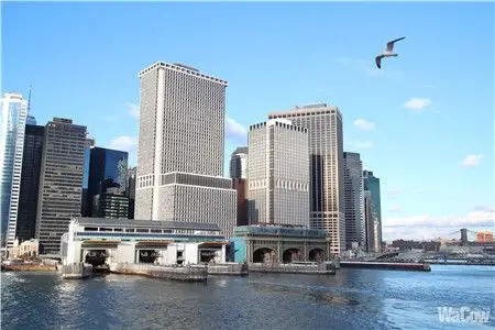 纽约登上 staten island 免费渡轮 – 海上观看自由女神与曼哈顿纽泽