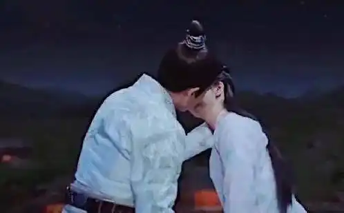 磕的是六元一斤虾cp,并不是晶终抱国真人cp,更何况任嘉伦已经结婚啦