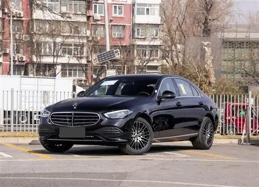 新款北京奔驰c级上市 售33.48-37.4万元