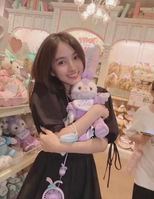 上海戏剧学院美女牛欣欣