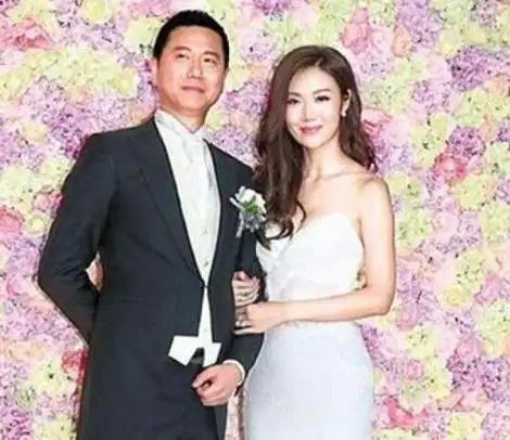 港姐叶翠翠因赵薇被男友黄有龙抛弃今38岁现况如何