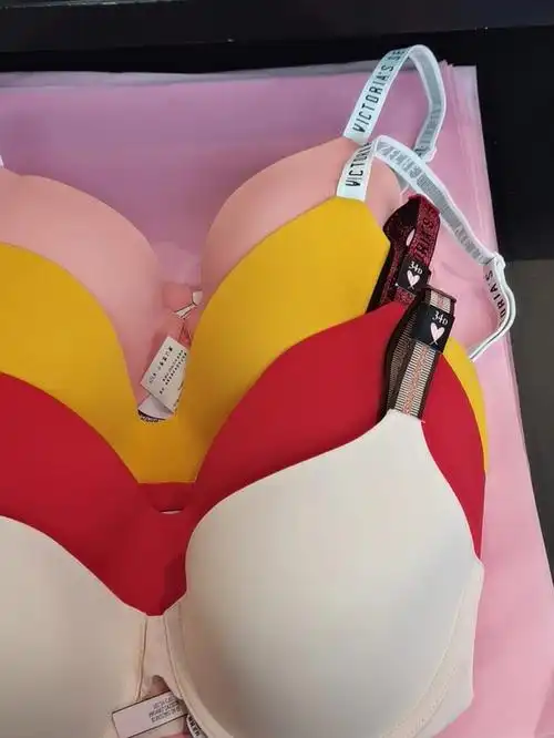 喜欢字母肩带的可以看看哦75d,34d的,70少量几个都是一口价的哦,款式