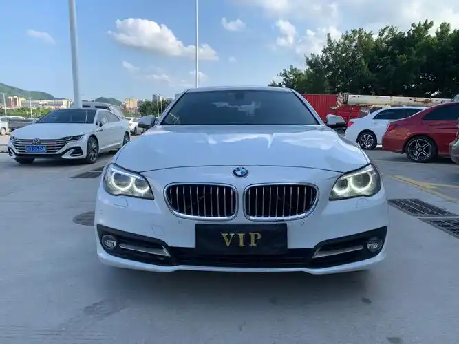 15年宝马525