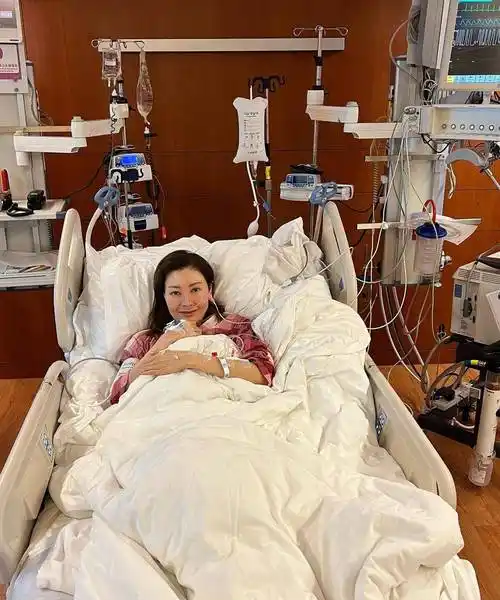 最美港姐"李嘉欣"晒时尚时尚照,网友狂赞:说20岁我都信_好身材_状态