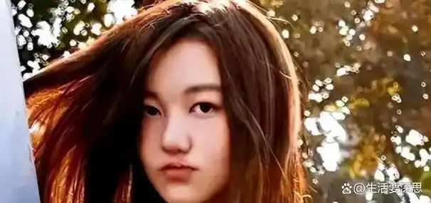 18岁李嫣近照曝光嘴唇疤痕全消失气场强大身材高挑特像王菲