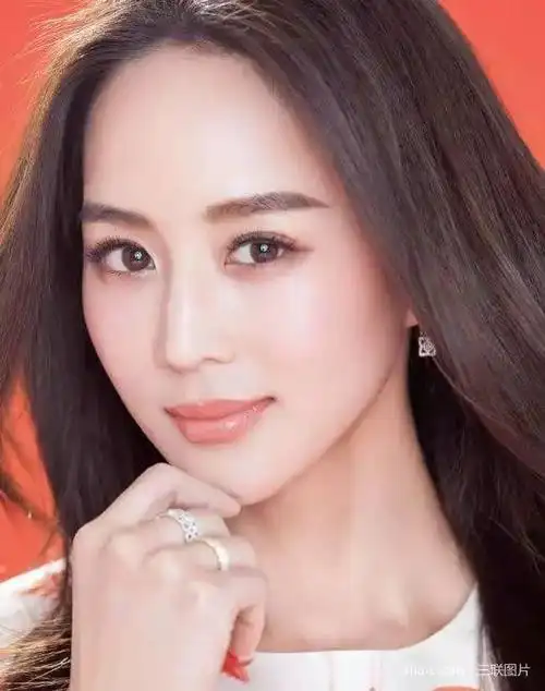 她是范冰冰闺蜜,却裸泳喝尿吃蚯蚓…34岁的女艺人活成这样的只有张钧