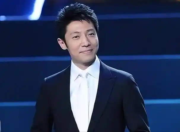 沈旭华被誉为央视最美主持人享年33岁曾与死神搏斗19天