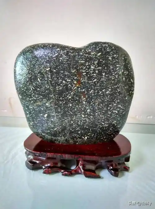 顶级奇石,从没见过的巧夺天工,大自然真是鬼斧神工