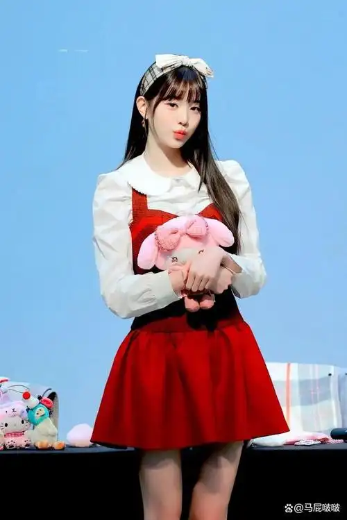 出道之后更是大杀四方,贡献无数神图,而她们这个团也很奇怪,除了张元