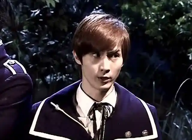 萌学园:谜亚星觉得,艾瑞克应该很想把队长职位抢回去吧