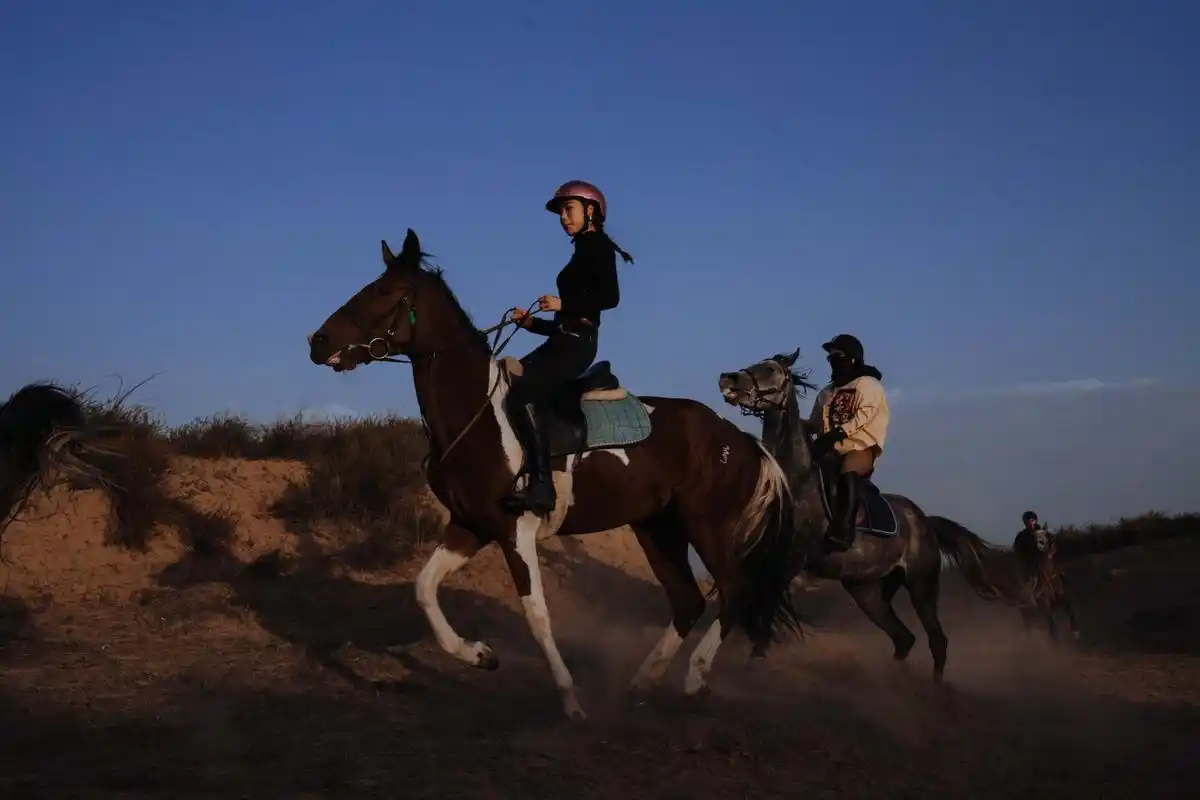 怎么拍大片,全能攻略 电影质感的骑马照 马术类运动,拍摄要结合自然