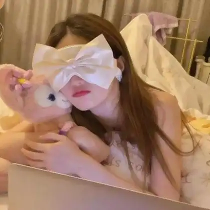 女生头像真人好看同一个人