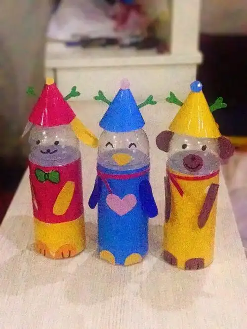 悄悄告诉你,是用矿泉水的瓶子变成的