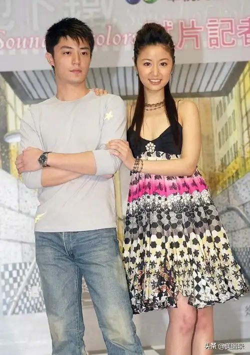 林心如和霍建华,林心如穿卡通皮肤蜡黄难掩阿姨感,老公男神依旧