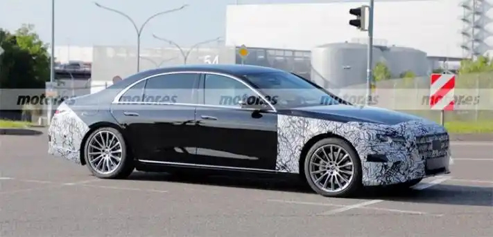 当前位置:>首页>汽车品牌>奔驰>750_362