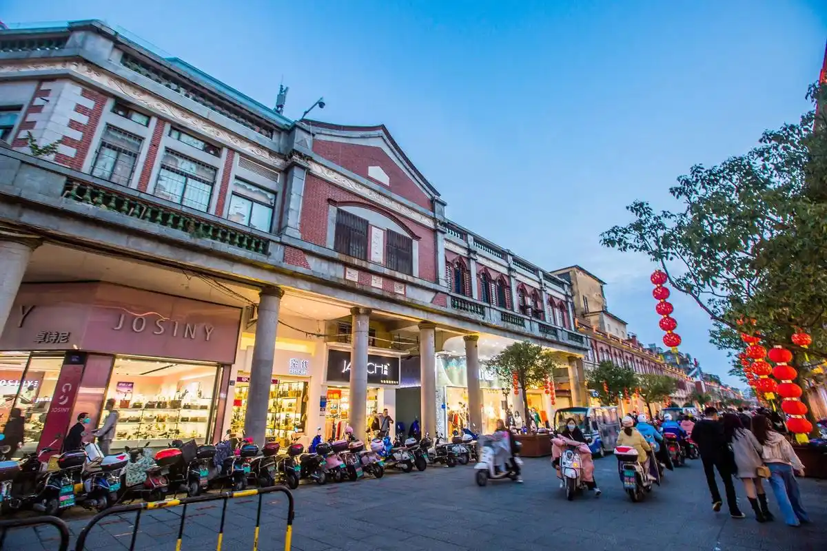 泉州中山路,充满地方特色的百年老街,留存着古城的古早味