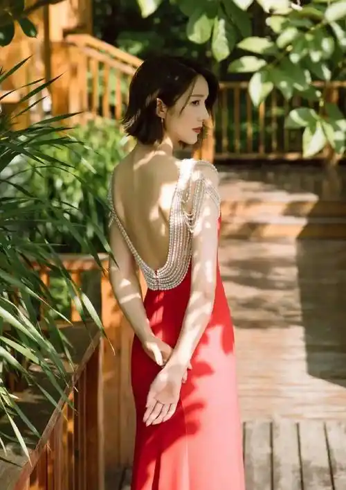 王祖蓝老婆李亚男时尚写真!