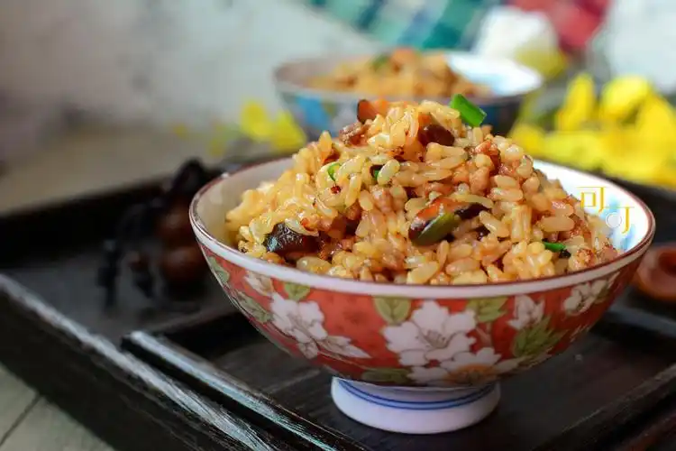 一碗酱香浓郁的香菇肉末酱油饭,让你放不下碗,太好吃了_图文_百度文库