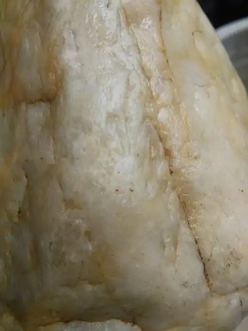 这是石英质的玉?