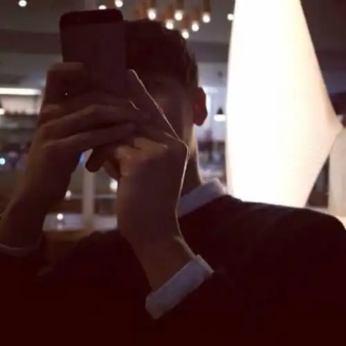 男生 自拍 头像