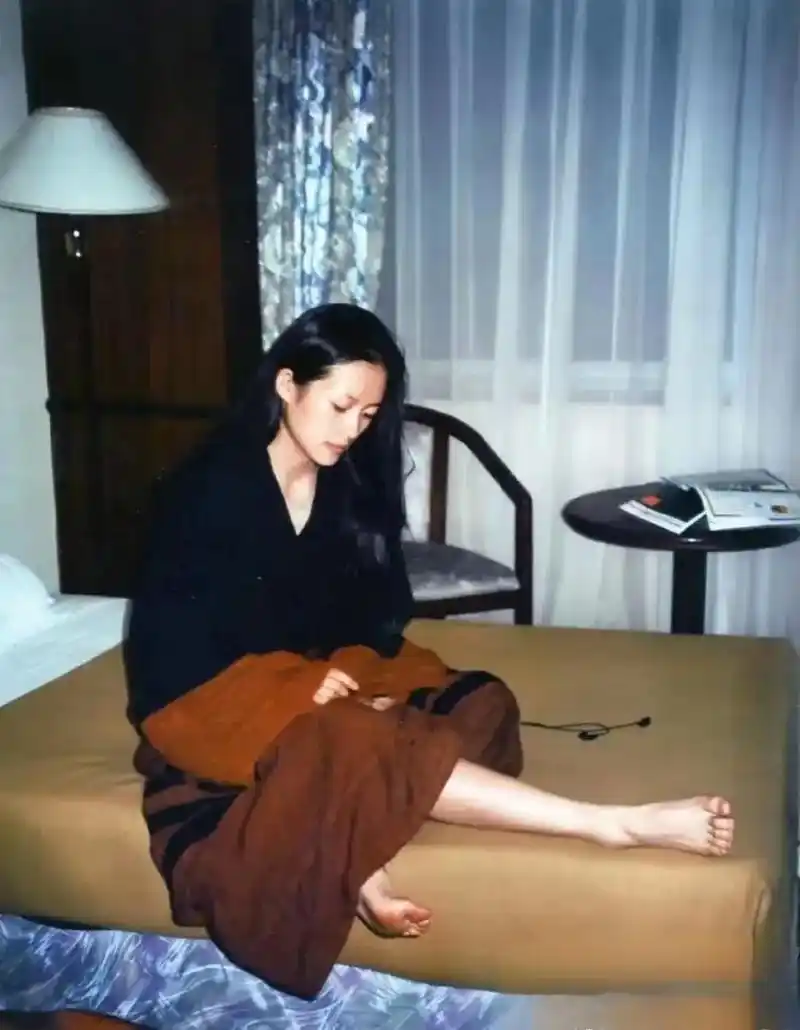 年轻时的章子怡.#章子怡