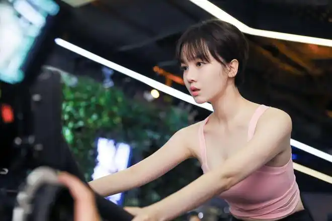 青春斗中的陈小纭因短发而傲娇