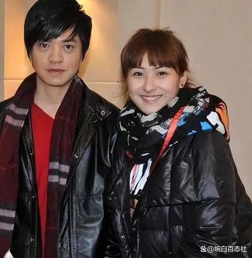 李健的神仙爱情:10岁遇到妻子,结婚20多年没买房无子,恩爱有加