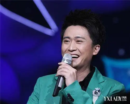 曝光杨帆妻子李松奇照片揭秘两人甜蜜爱情