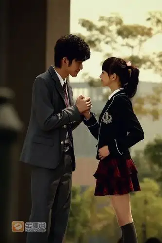 揭秘张翰郑爽甜蜜合照网友眼里都是爱组图