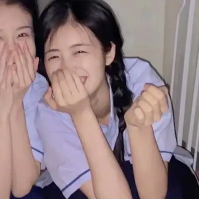 ins闺蜜女头心仪女孩常驻于身边_女生头像_我要个性网