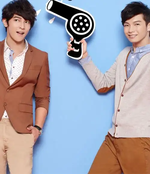 飞轮海成员炎亚纶汪东城和辰亦儒代言拍摄东方骆驼2013春季新款广告