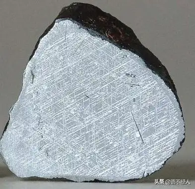 铁陨石切面(这张与上面文字无关)