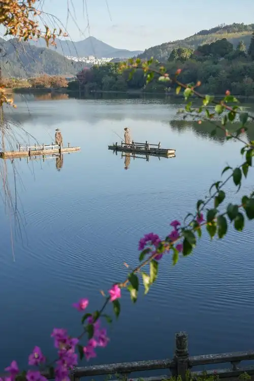 901578你可去世界上的许多地方,但只有这个地方最适合我们相遇.