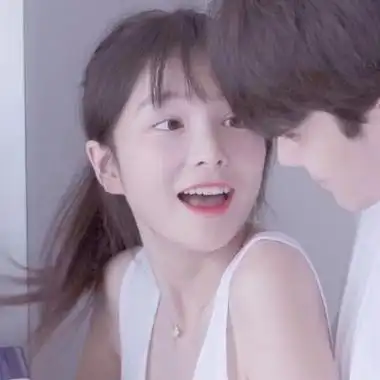 2020抖音最火的情侣头像 一人一半情侣专用